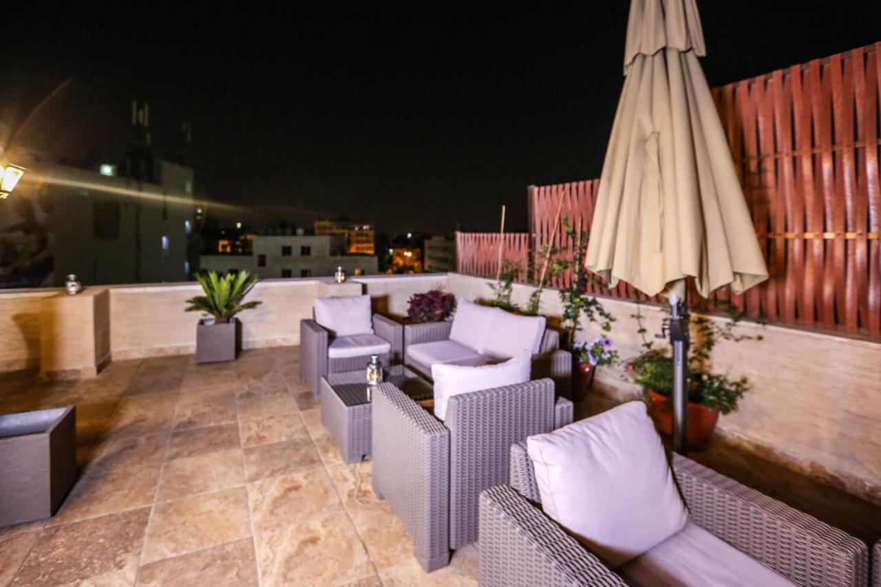 Khuttar Apartment Амман Экстерьер фото